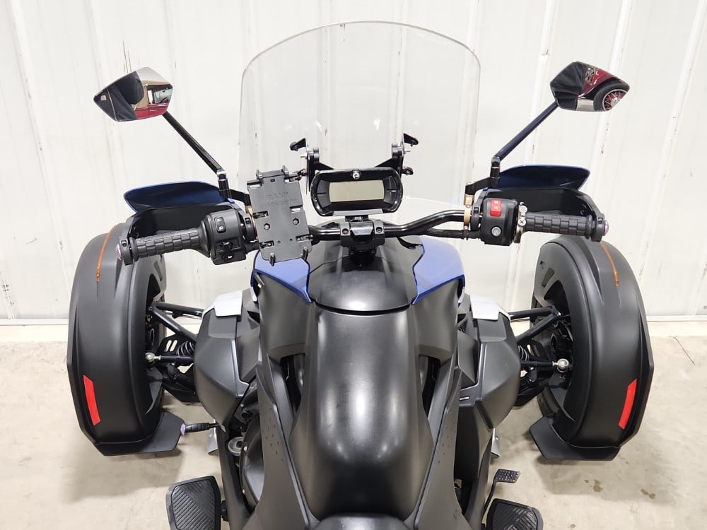 Can-Am Ryker 900 - 12