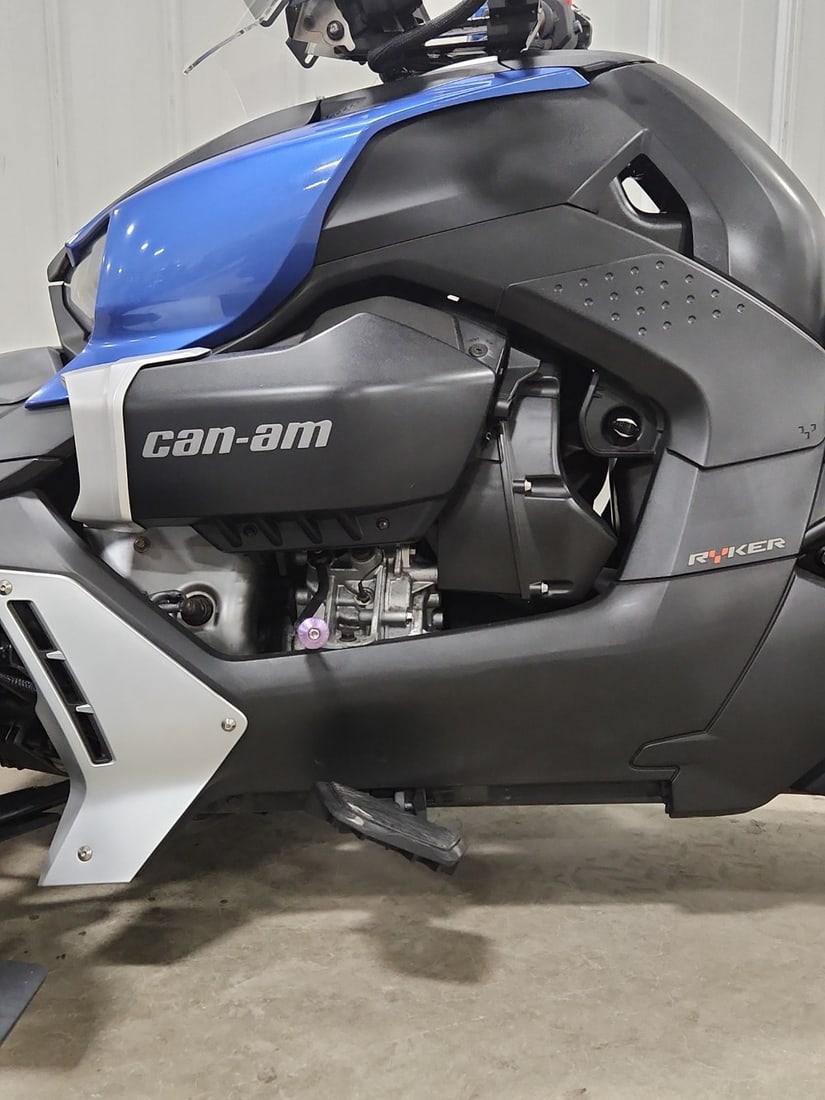Can-Am Ryker 900 - 6