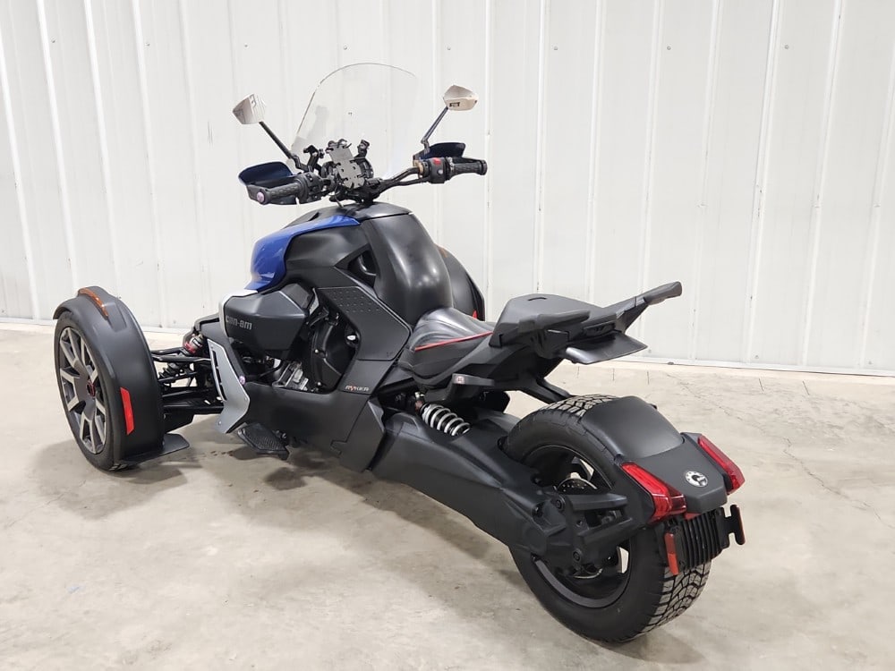 Can-Am Ryker 900 - 9