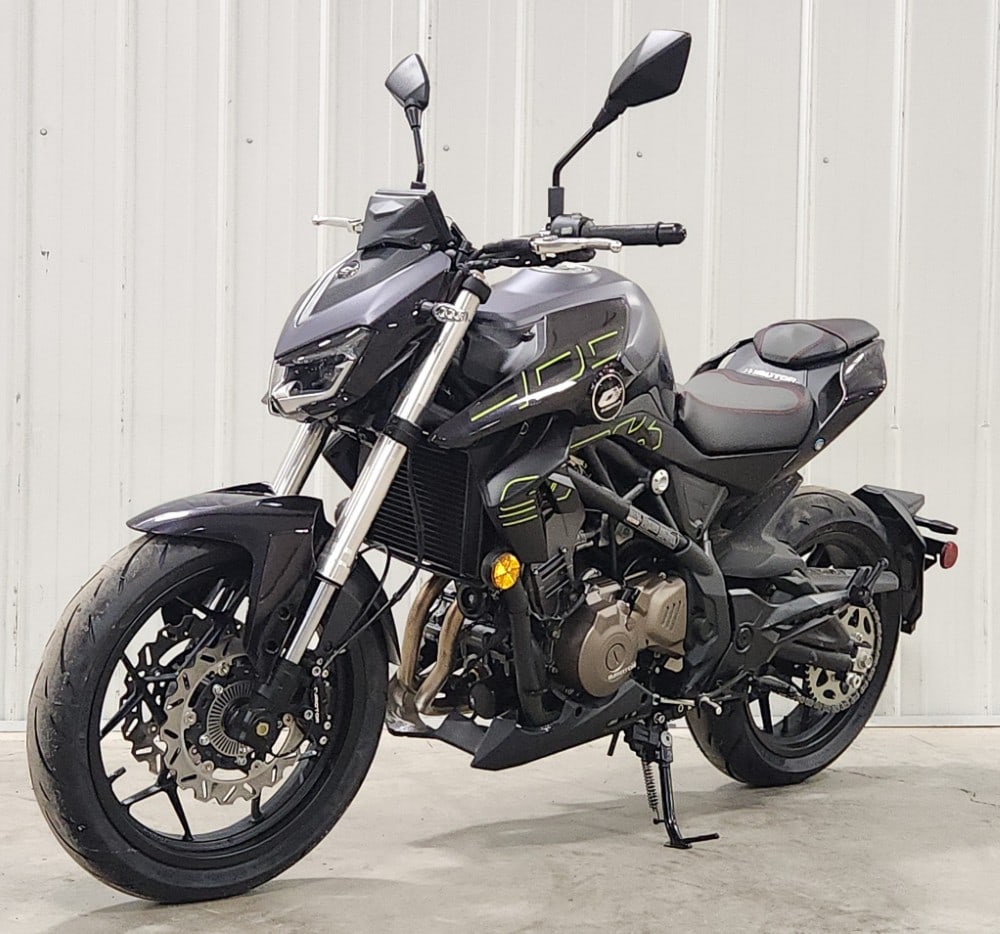 2023 QJ Motor SRK 400 Motorcycle (1 of 20)