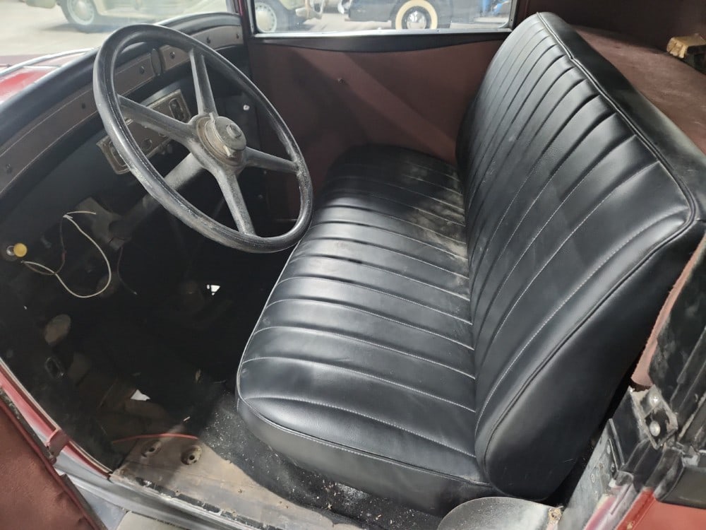 1930 Chrysler 66 Coupe - 11