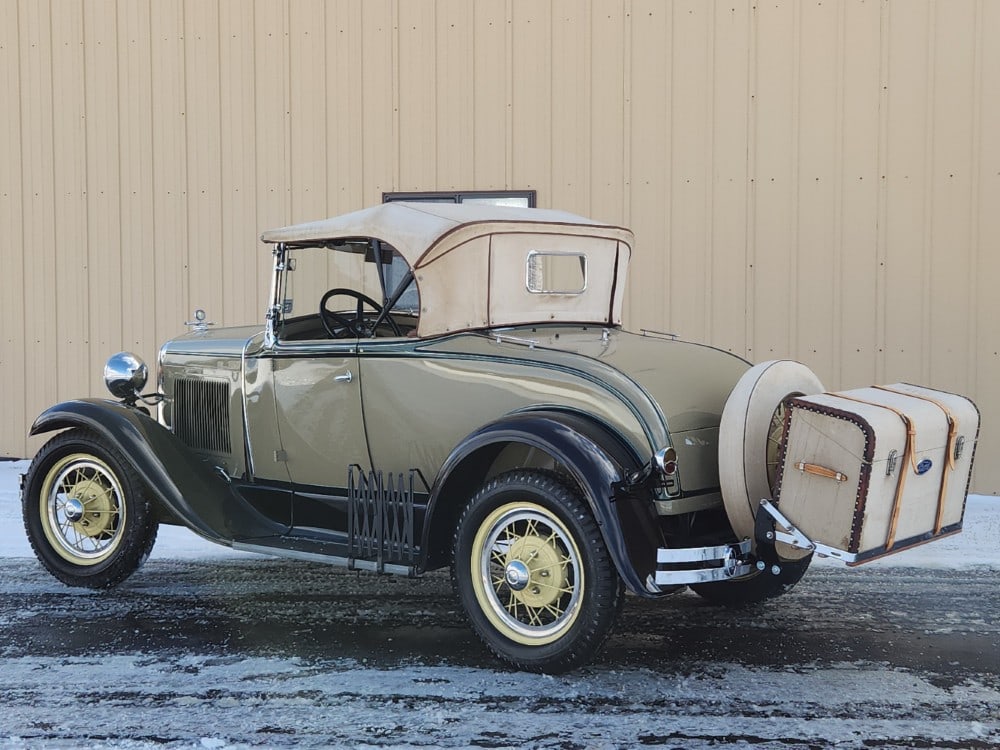 1930 Ford Model A Roadster - 12