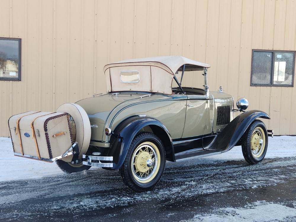 1930 Ford Model A Roadster - 13