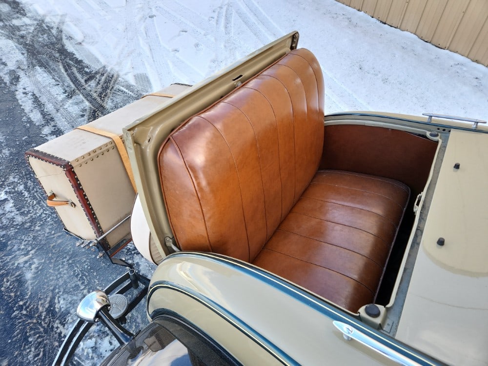 1930 Ford Model A Roadster - 17