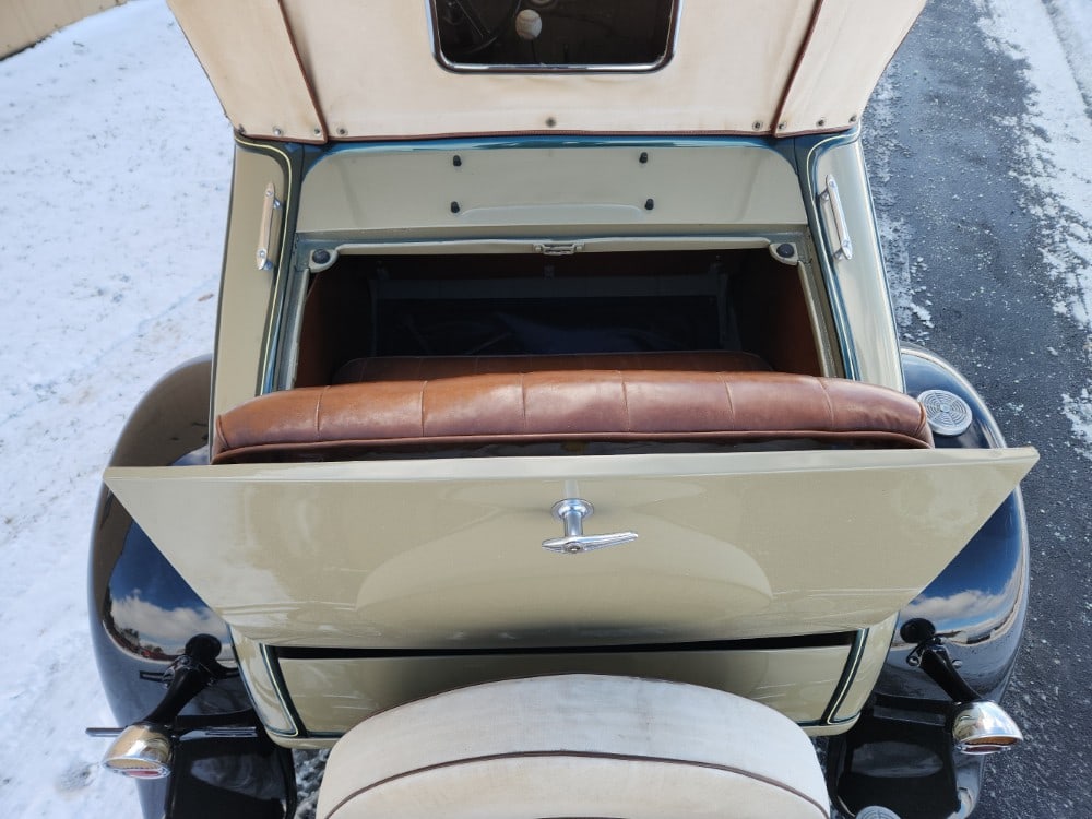 1930 Ford Model A Roadster - 18