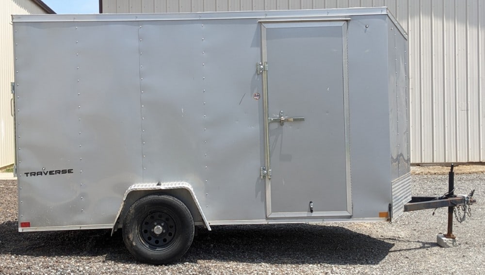 2022 16' Formula Enclosed Trailer: SELLS WITH NO RESERVE! Nice 2022 year model single axle trailer with a 13-1/2' x 6-3/4' interior dimension. Trailer has a custom built storage rack/bench on the inside that could easily be removed. Tr