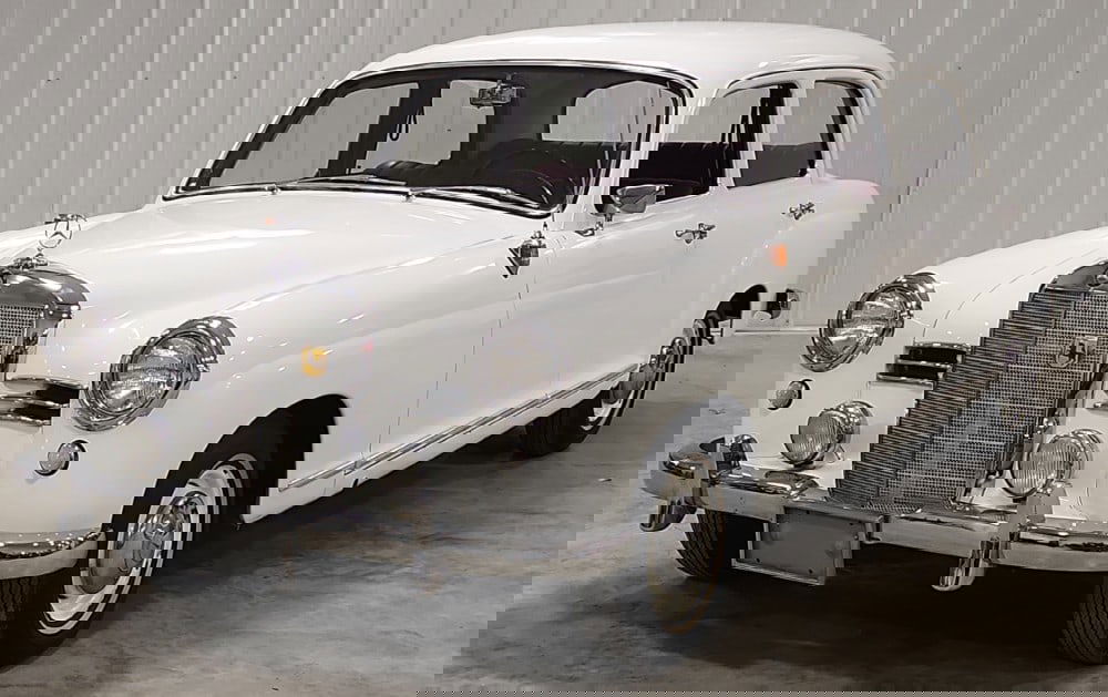 1954 Mercedes-Benz 180: 1954 Mercedes Benz 180 Inline 4 cylinder engine 4-speed column shift manual transmission Arizona car restored in California Engine runs well Beautiful red leather interior Shop manuals and some spare