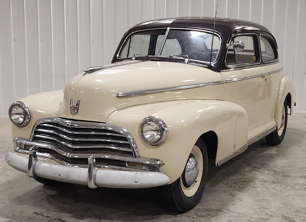 1945 Chevrolet Fleetline 2-Door Sedan: Inline 6 Cylinder Engine 3 on The Tree Transmission Runs and Drives Reads 58329 miles Title (IN) VIN: DAA393461 REDUCED ONLINE BUYER'S PREMIUM OF 15% ON THIS LOT