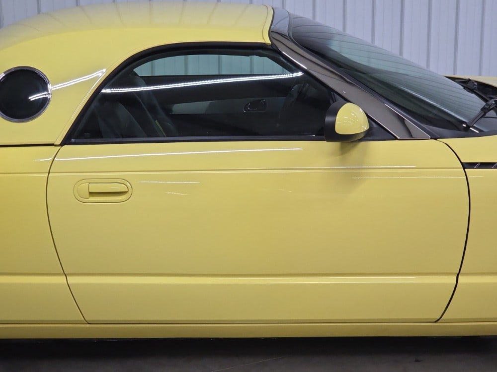 2002 Ford Thunderbird - 10