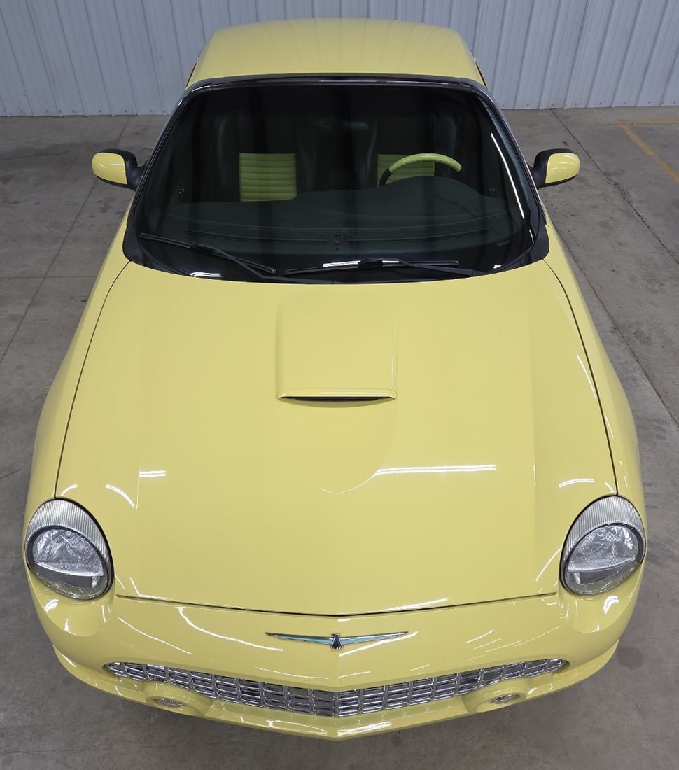 2002 Ford Thunderbird - 14