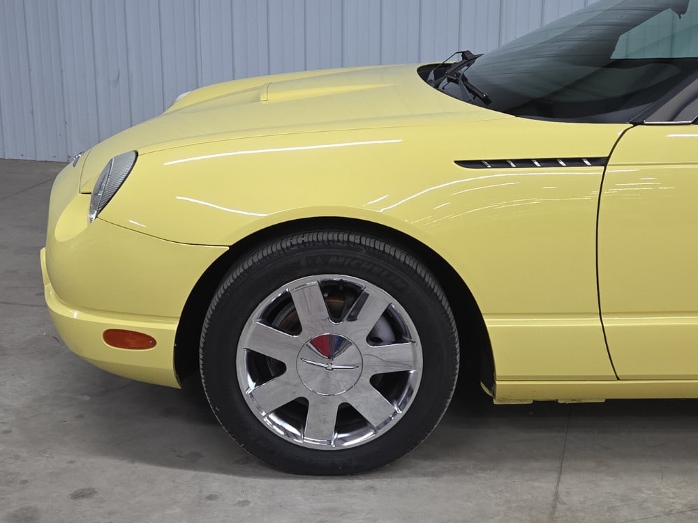 2002 Ford Thunderbird - 3