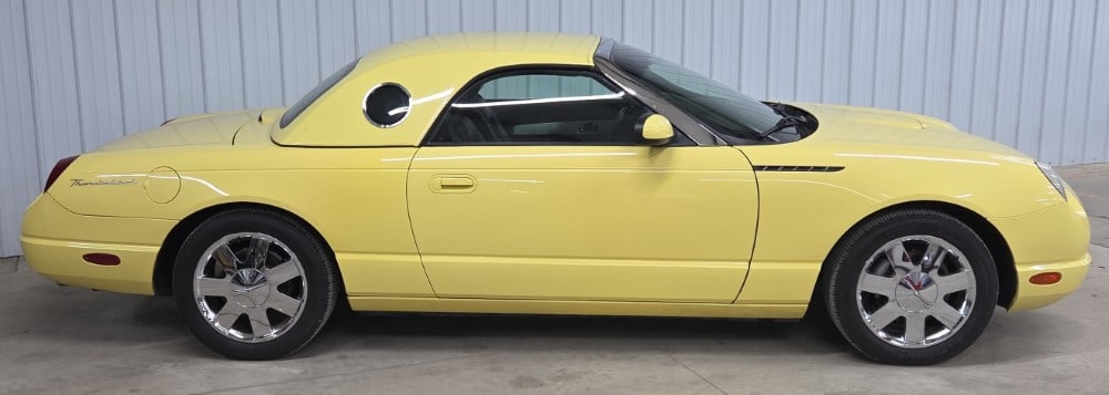 2002 Ford Thunderbird - 8