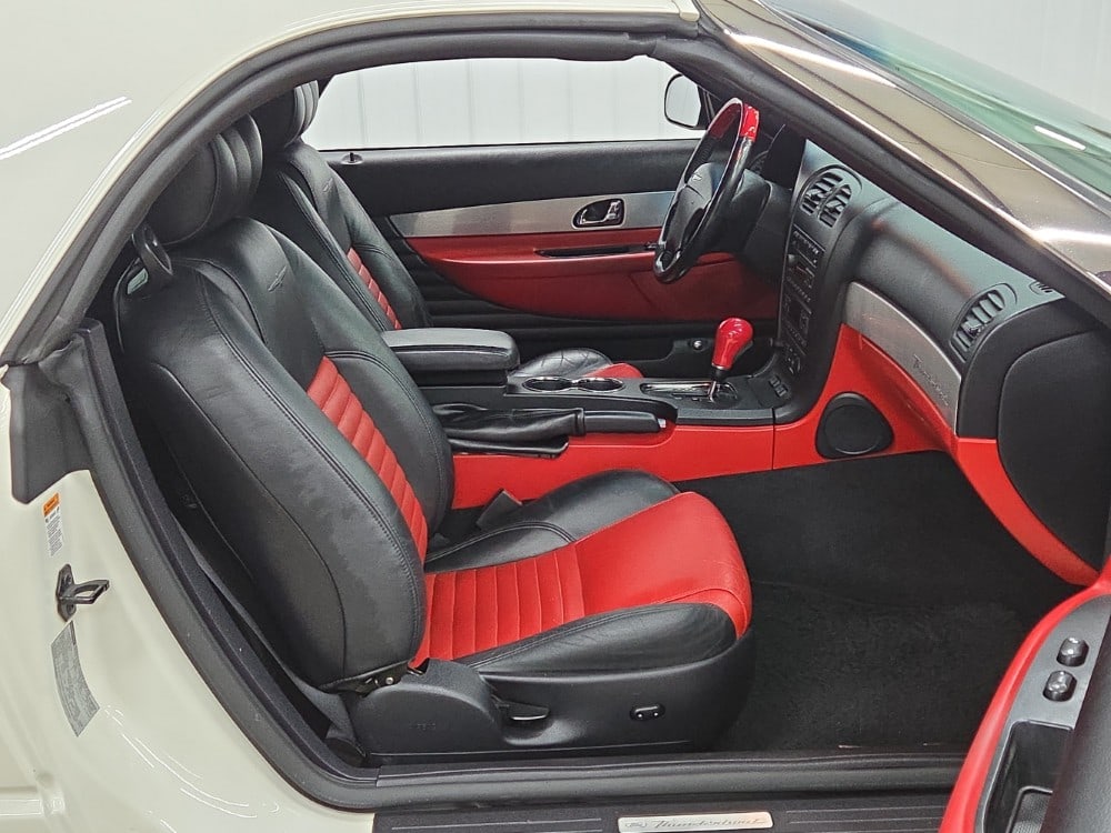 2003 Ford Thunderbird - 17