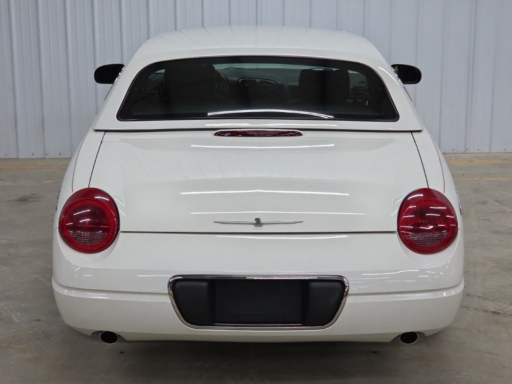 2003 Ford Thunderbird - 18