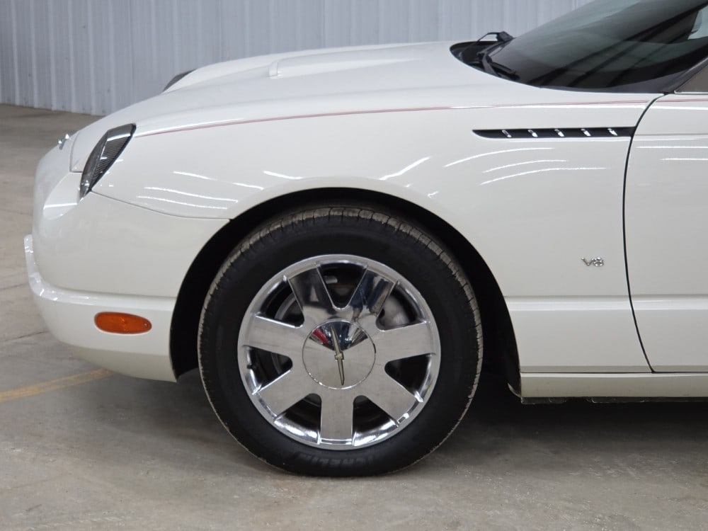2003 Ford Thunderbird - 3