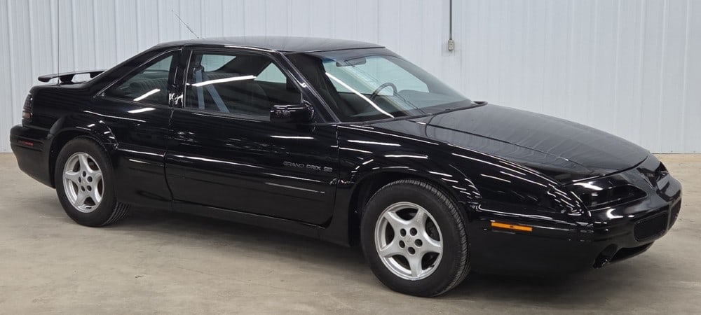 1995 Pontiac Grand Prix SE (1 of 20)
