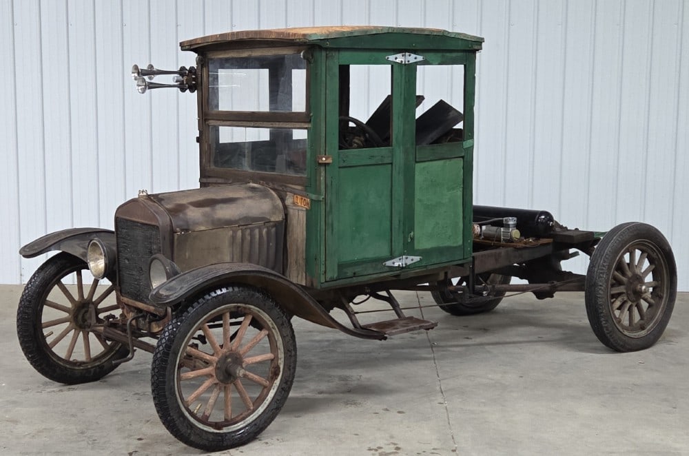 1927 Ford Model TT Pickup (1 of 18)