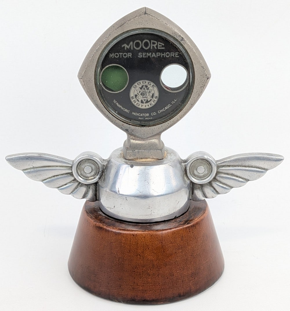 Early Dodge Brothers Moore Motor Semaphore Winged Hood Ornament (1 of 4)