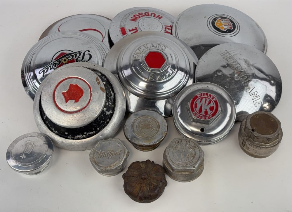 Group of Car Hubcaps & Grease Cap (1 of 5)