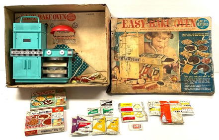 Kenner?s Easy-Bake Oven Play Set