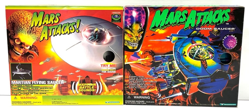 (2) 2 1996 Mars Attacks Flying Saucer (1 of 10)