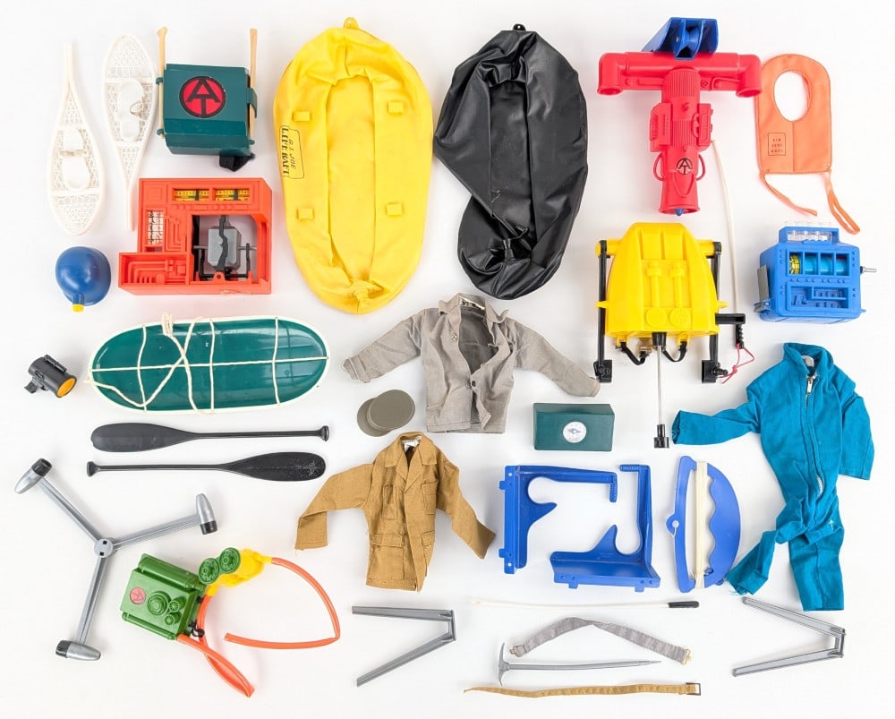 VIntage Hasbro GI Joe Flying Rescue & Other Accessories (1 of 9)