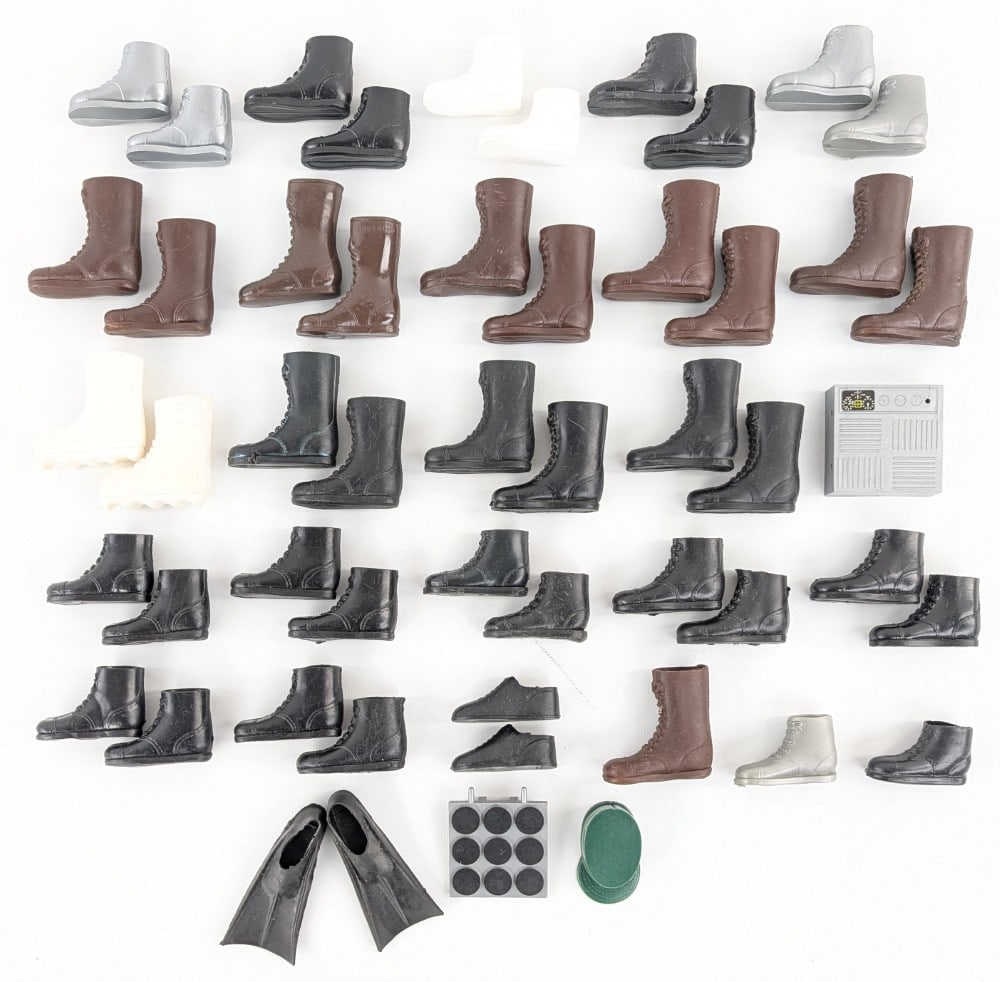 Vintage Hasbro GI Joe Boots & Accessories: Vintage Hasbro GI Joe boots and other accessories. The items show wear from play and age.?