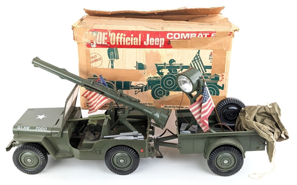 Vintage Hasbro GI Joe Official Jeep Combat Set w/ Box (1 of 17)