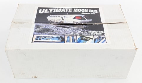 1/35 Scale Monsters In Motion Ultimate Moon Bus Model Kit