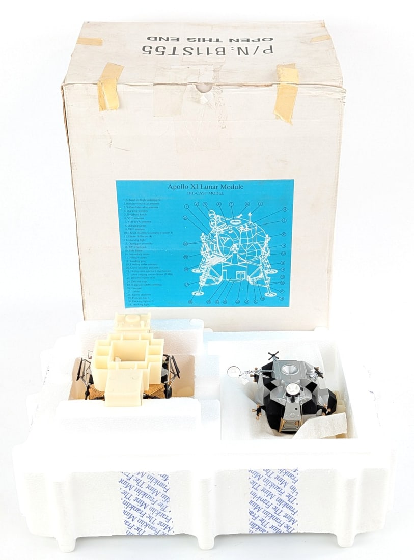 1/48 Scale Franklin Mint Apollo 11 Lunar Module Die-Cast Model Replica (1 of 8)