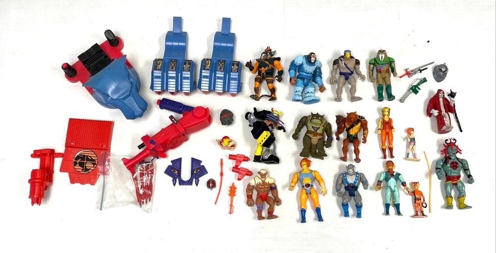 (16) Thundercats Action Figures and Cat Lair (1 of 11)
