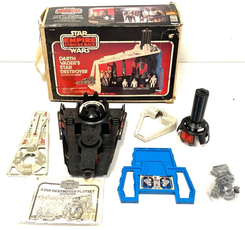 1977 Star Wars Darth Vader?s Star Destroyer Action Play set (1 of 9)