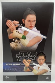 Hot Toys Rey & D-O Collectible Set Figure.
