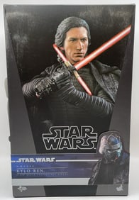 Disney Hot Toys Kylo Ren Figure