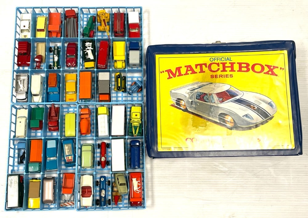 (48) Matchbox Lesney Die Cast Cars and Carrying Case (1 of 13)
