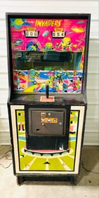 Vintage Midway?s Invaders From Outer Space Arcade Machine