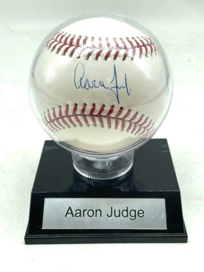 Aaron Judge Signed Rawlings Baseball: Aaron Judge Signed Rawlings Baseball, Baseball is Signed in Blue Pen (No COA)!