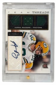 2012 Panini Team Threads Aaron Rogers Autographed 4/10 Card, Green Bay Packers Card# 19