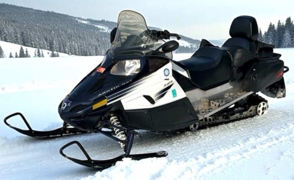 2009 Artic Cat Snowmobile TZ1 Touring Snowmobile (1 of 20)
