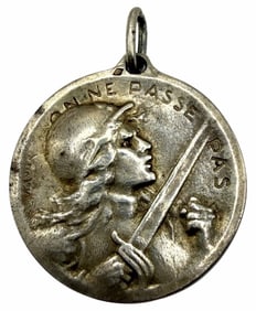 Sterling 1916 France WWI Verdun "On Ne Passe Pas" Medal