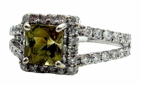 18K White Gold 1.64ctw Alexandrite and Diamond Ring