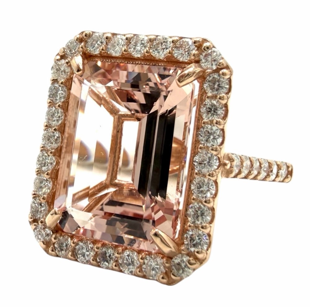 14K Rose Gold 6.74ctw Natural Morganite Beryl & Diamond Ring: 14K Rose Gold 6.74ctw Natural Morganite Beryl & Diamon Ring. An octagonal step cut natural morganite beryl gemstone is mounted in the center of the ring. Round brilliant cut diamonds accent the ring a