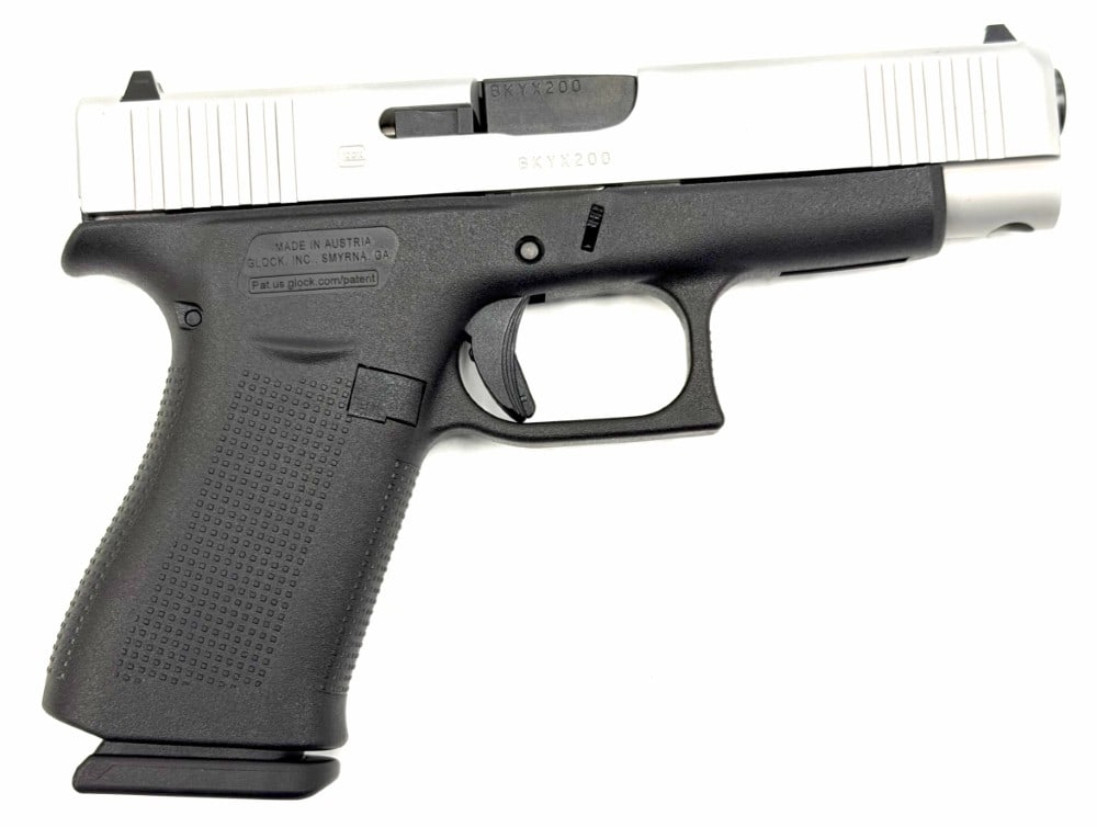 Glock 48 .9mm Semi Automatic Pistol in Case: Glock 48 .9mm Semi Automatic Pistol in Case.? The Glock 48 .9mm pistol is in very nice used condition.? Barrel measures 4 inches in length.? Action is tight.? The black frame is in new condition.? Ser