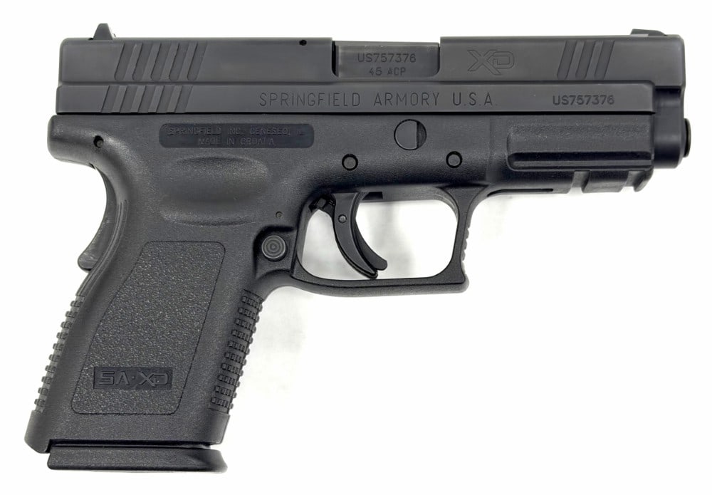 Springfield XD .45ACP Semi Automatic Pistol in Case: Springfield XD .45ACP Semi Automatic Pistol in Case.? The Springfield XD .45 ACP semi automatic pistol is in nice used condition.? Barrel measures 3 7/8 inches in length.? Frame is in new condition.? 