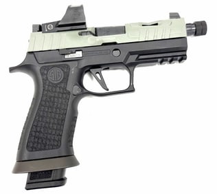 Sig Sauer P320 .9mm Semi Automatic Pistol in Case