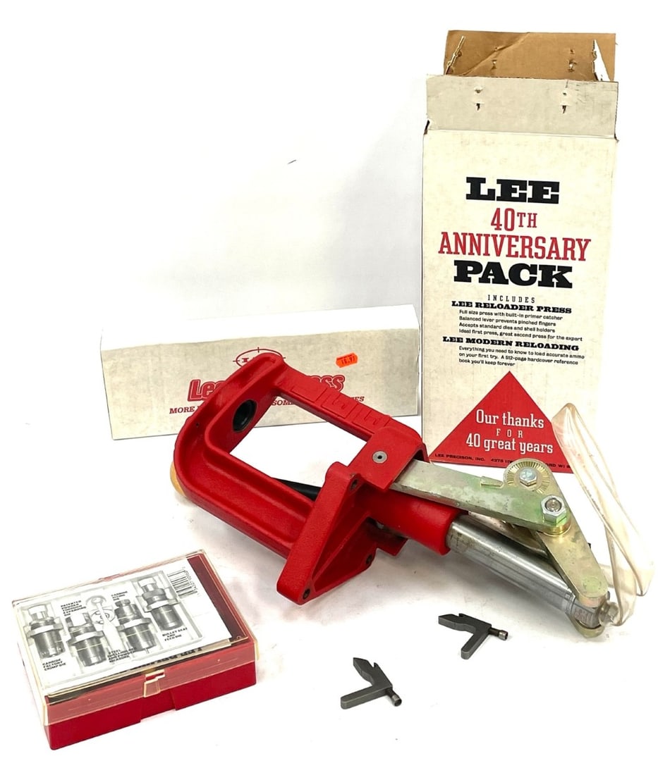 Lee 3 Press Lot and 45acp Die Set: Lee 3 Press Lot and 45acp Die Set. Lot of 3 Presses 1 Lee Breech Lock, 1 Lee Reloader, and 1 Lee Hand Press. Also included is Lee Deluxe Pistol Die Set in 45 ACP appears to be New