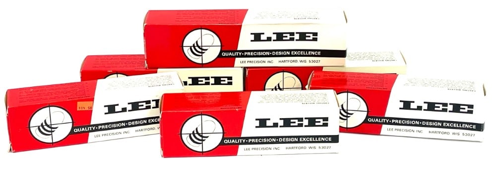 Quantity of 6 New in Box Lee Bullet Molds: Quantity of 6 New in Box Lee Bullet Molds. Molds are Single Cast .309/150, .457/500, .575/285, .575/470, .575/500, and 12 Gauge 1oz
