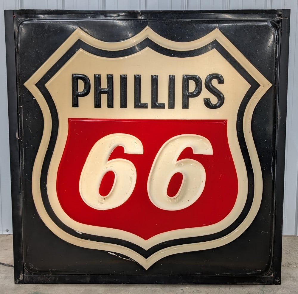 Large Phillips 66 Gas Station Embossed Lighted Sign (1 of 8)