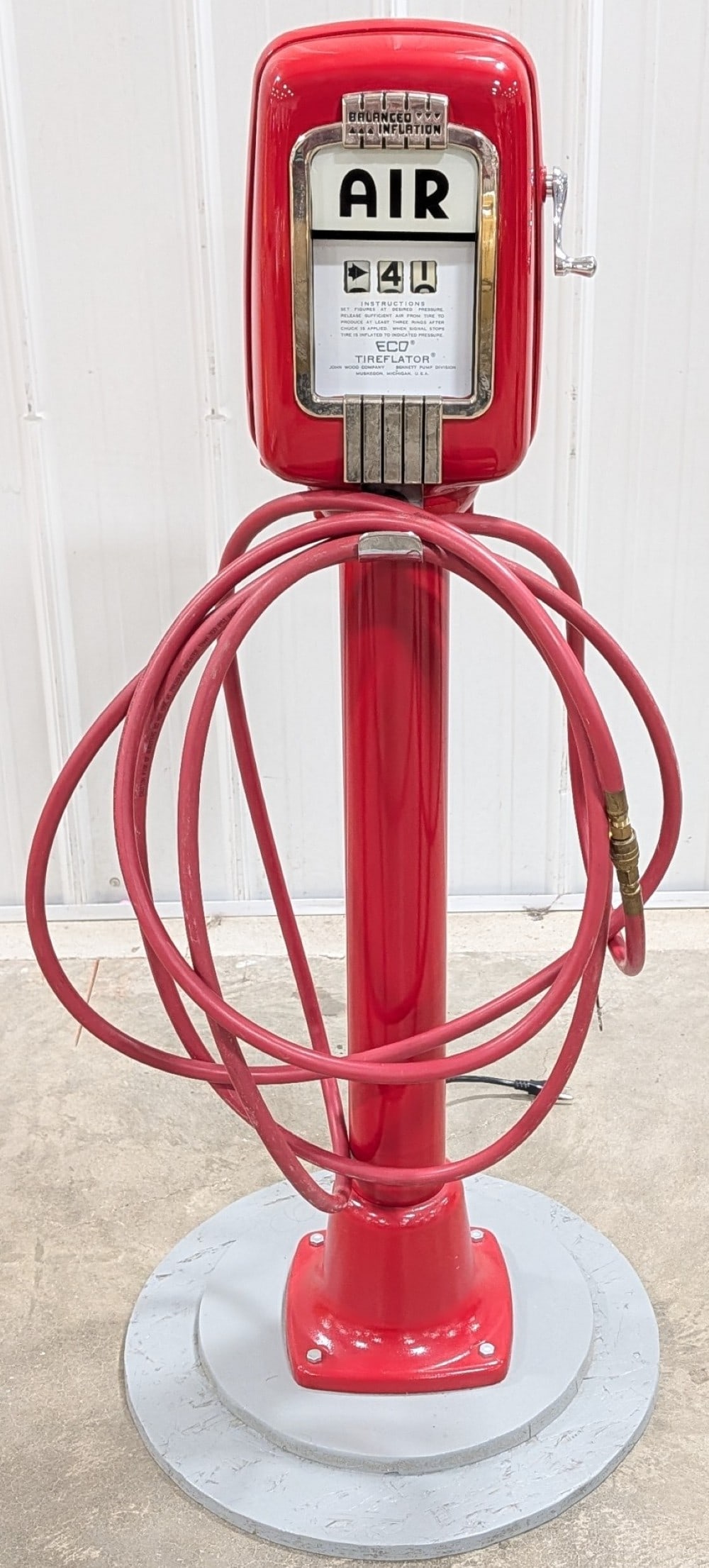 Restored Vintage Eco Tireflator Air Meter On Pedestal / Gas Station (1 of 11)