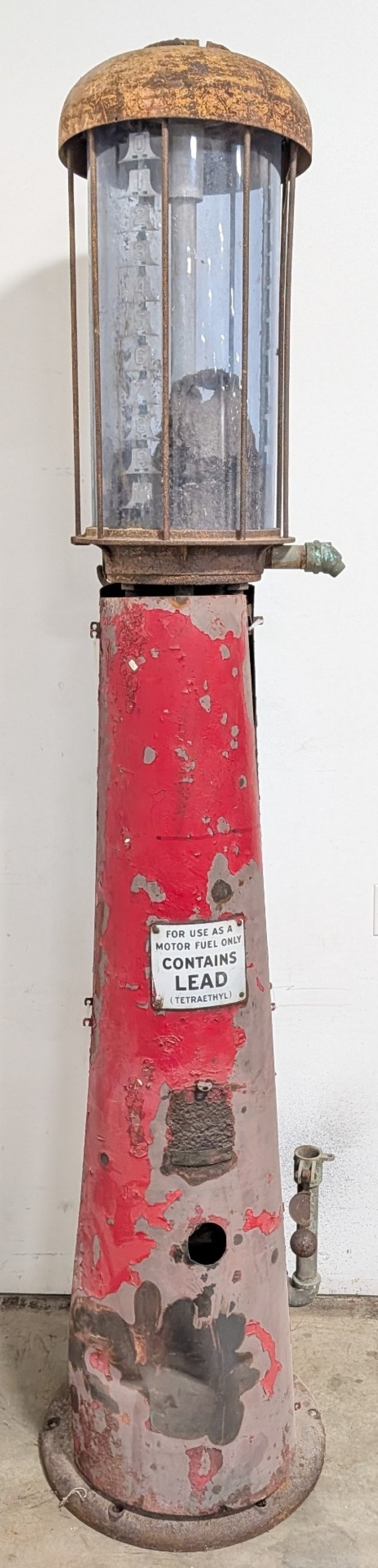 Unrestored Early 10 Gallon Visible Gas Pump (1 of 17)